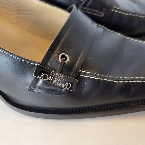 Circa Joan&David black leather white stitching heeled loafer size 9M - Picture 4 of 16